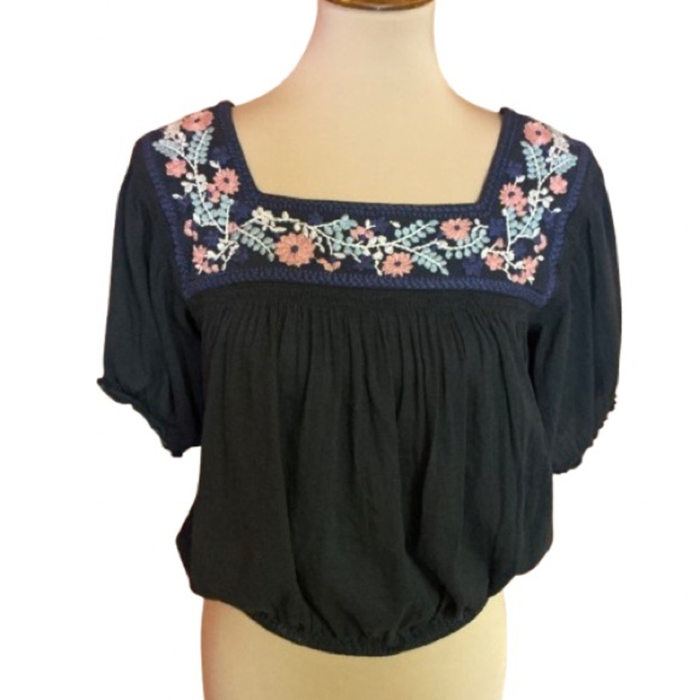 American Eagle Outfitters Boho embroidered blouse